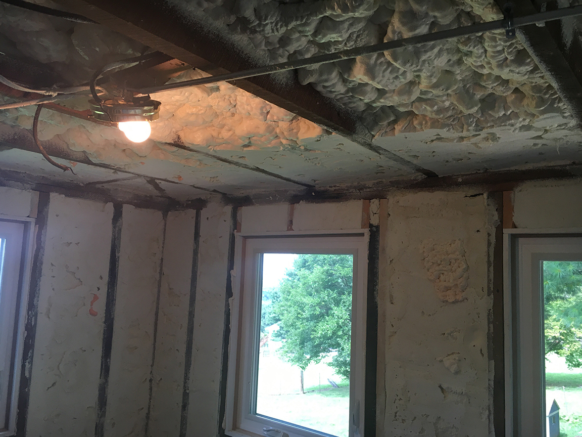 spray foam insulation on walls and ceiling